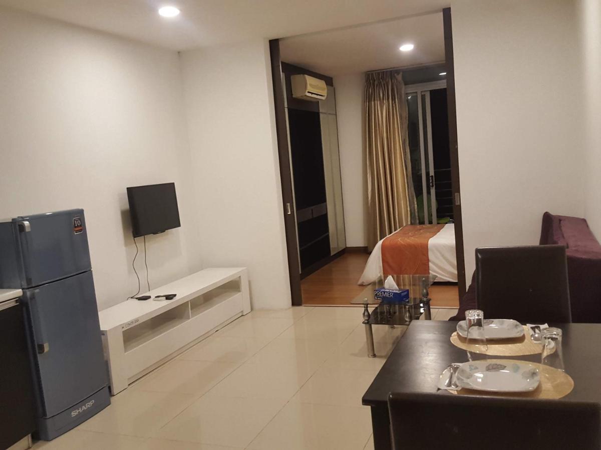 One Maxim At Taragon Apartment *