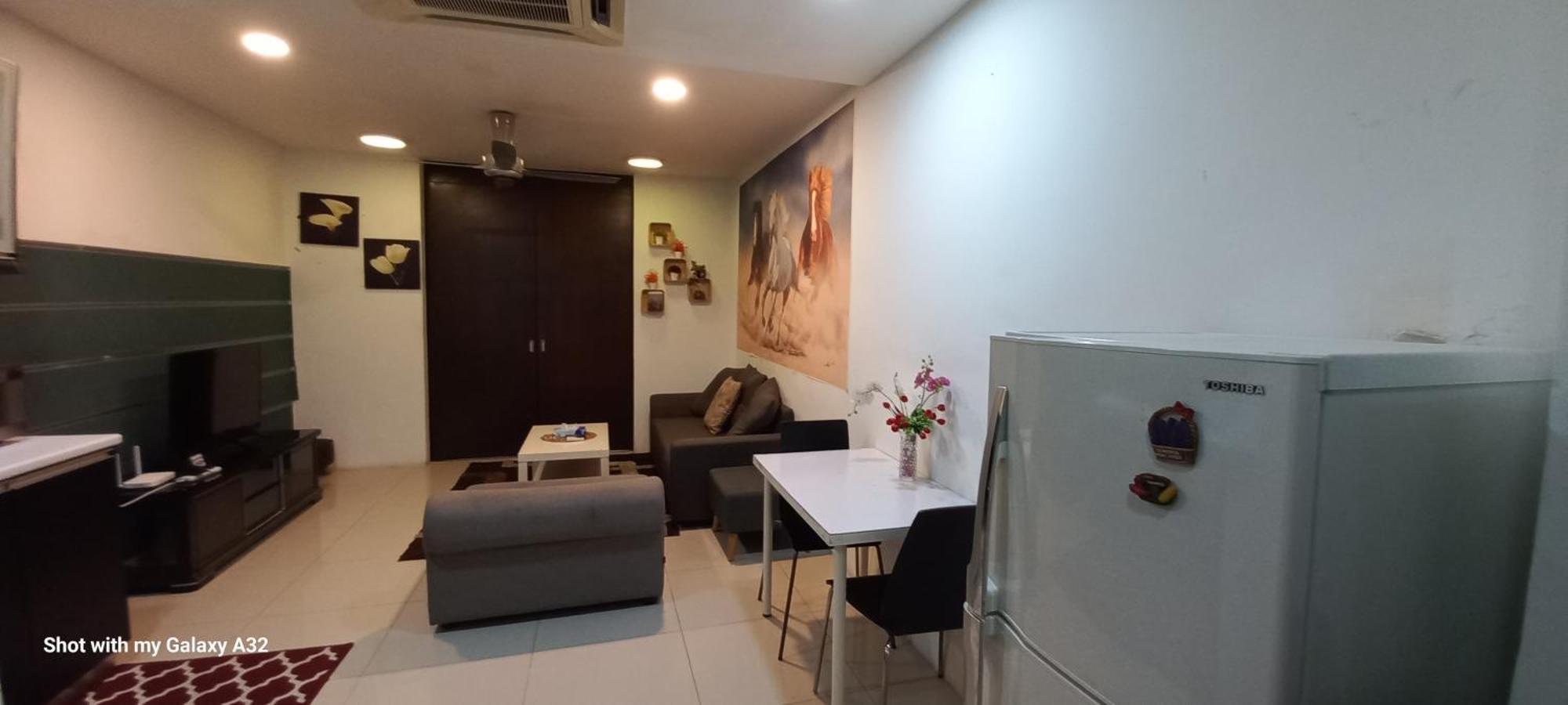 Apartment One Maxim At Taragon