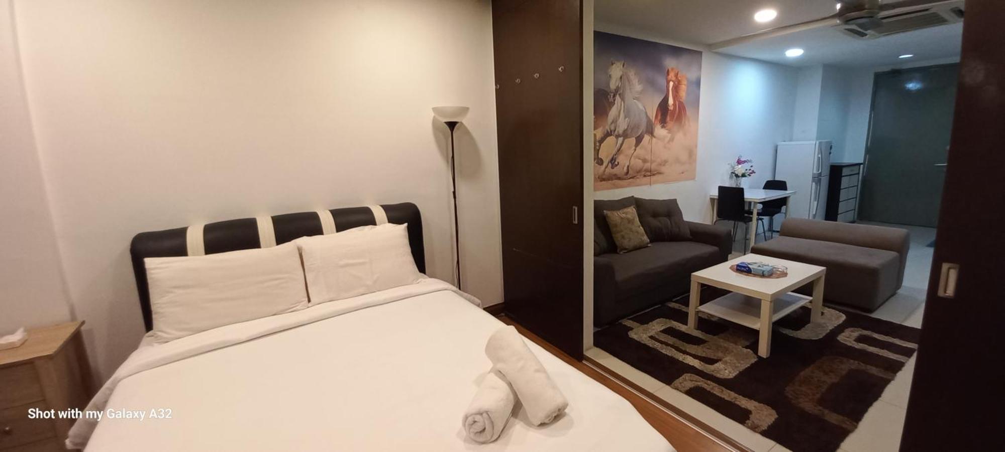 Apartment One Maxim At Taragon