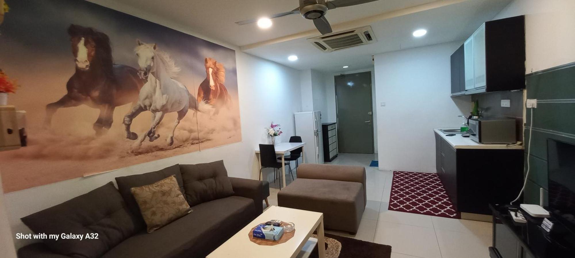 One Maxim At Taragon Apartment
