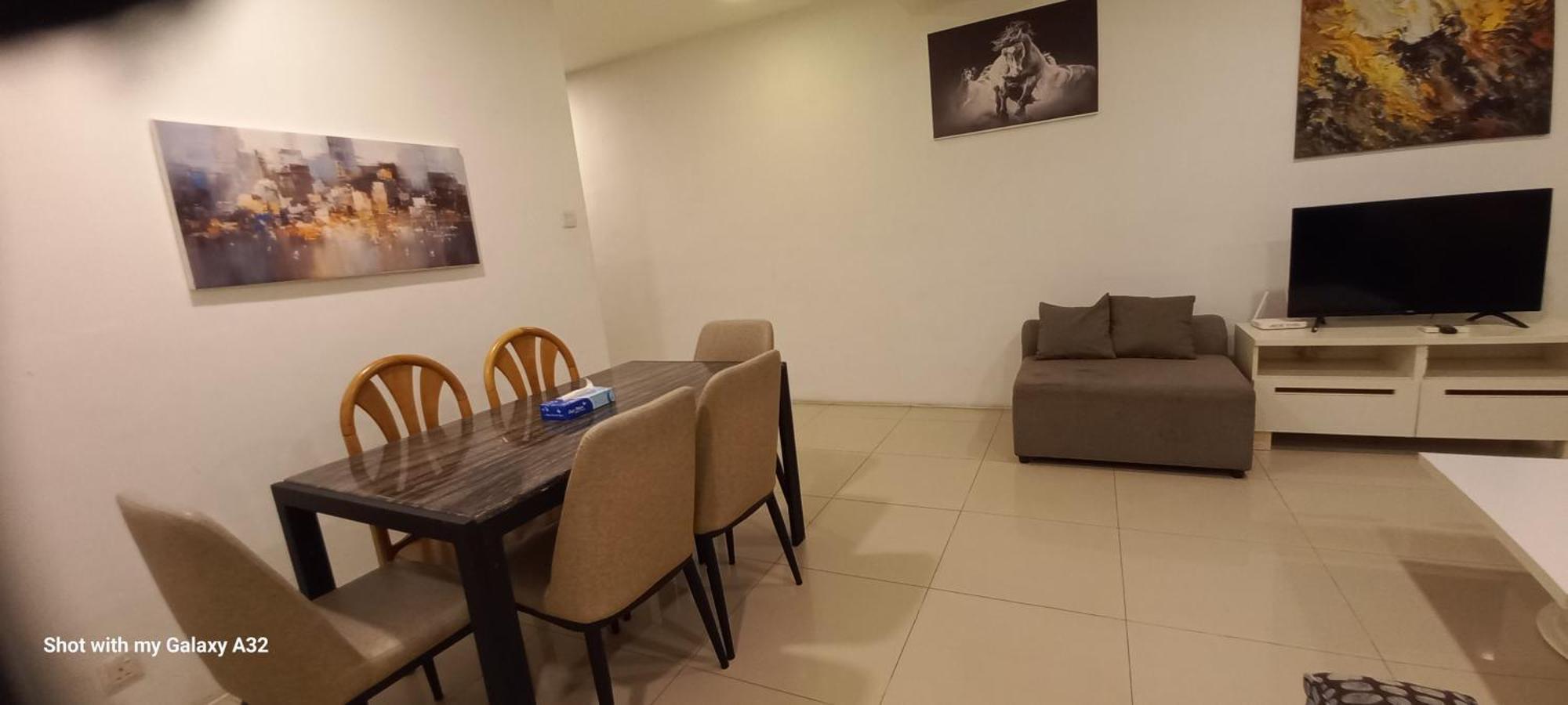 One Maxim At Taragon Apartment *