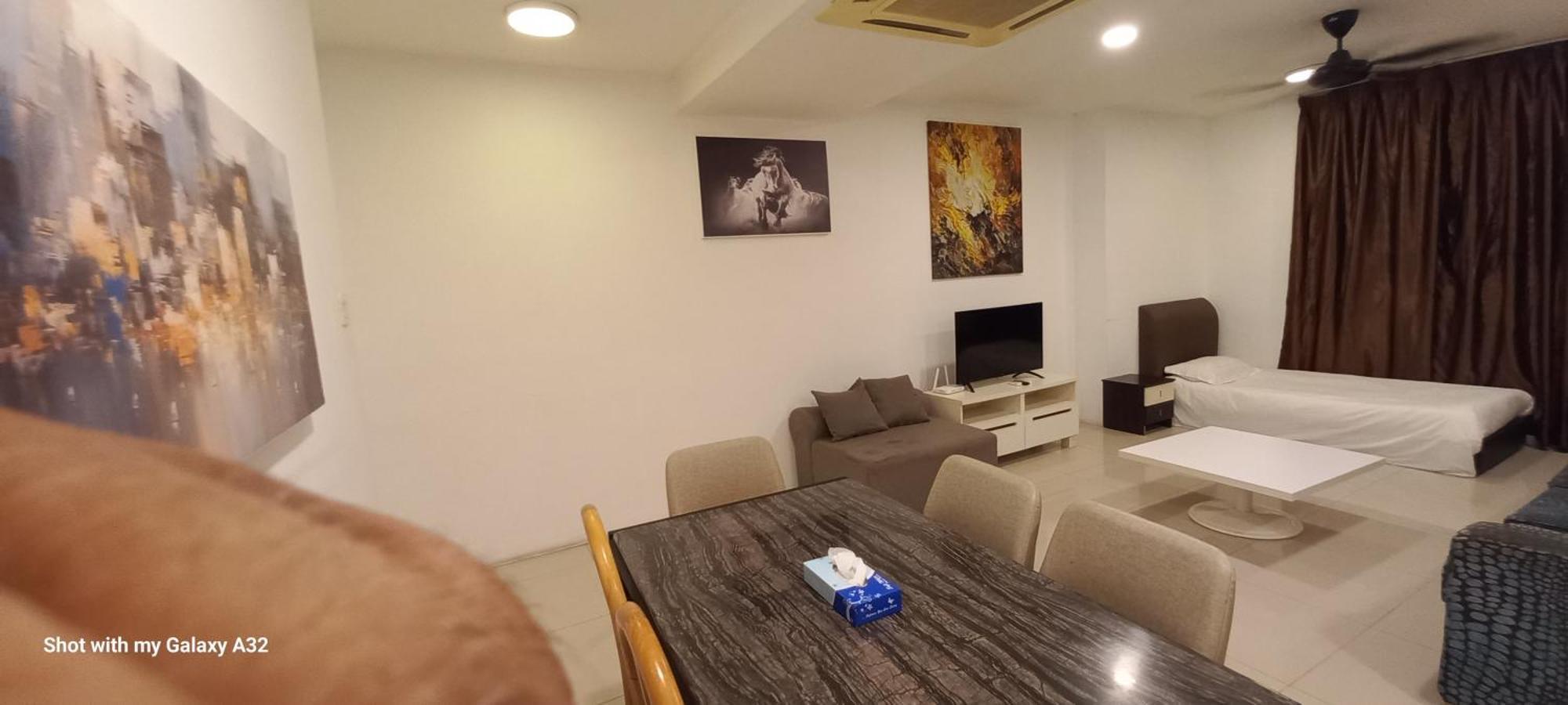 Apartment One Maxim At Taragon