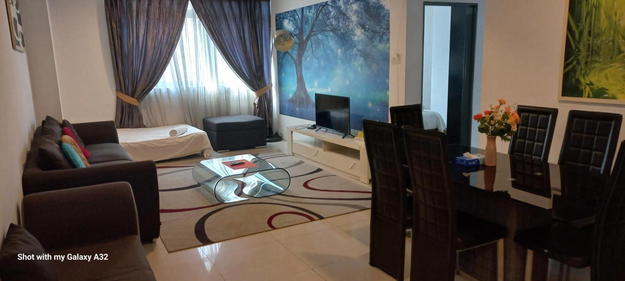 Apartment One Maxim At Taragon *